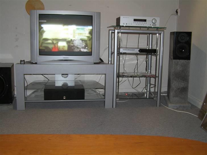 Hjemmebiograf cambridge vs diy, - højre front billede 4