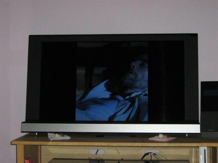 Hjemmebiograf Bang & Olufsen gamle opsætninger - gardinet lukker for skærmen efter en storslået tv oplevelse :D billede 7