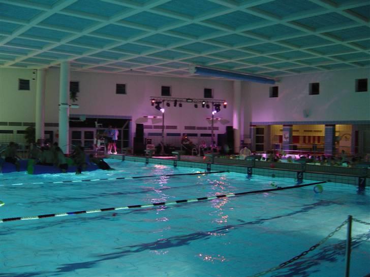 Diskoteksanlæg Bare hygge - Diskotek i svømmehallen billede 18