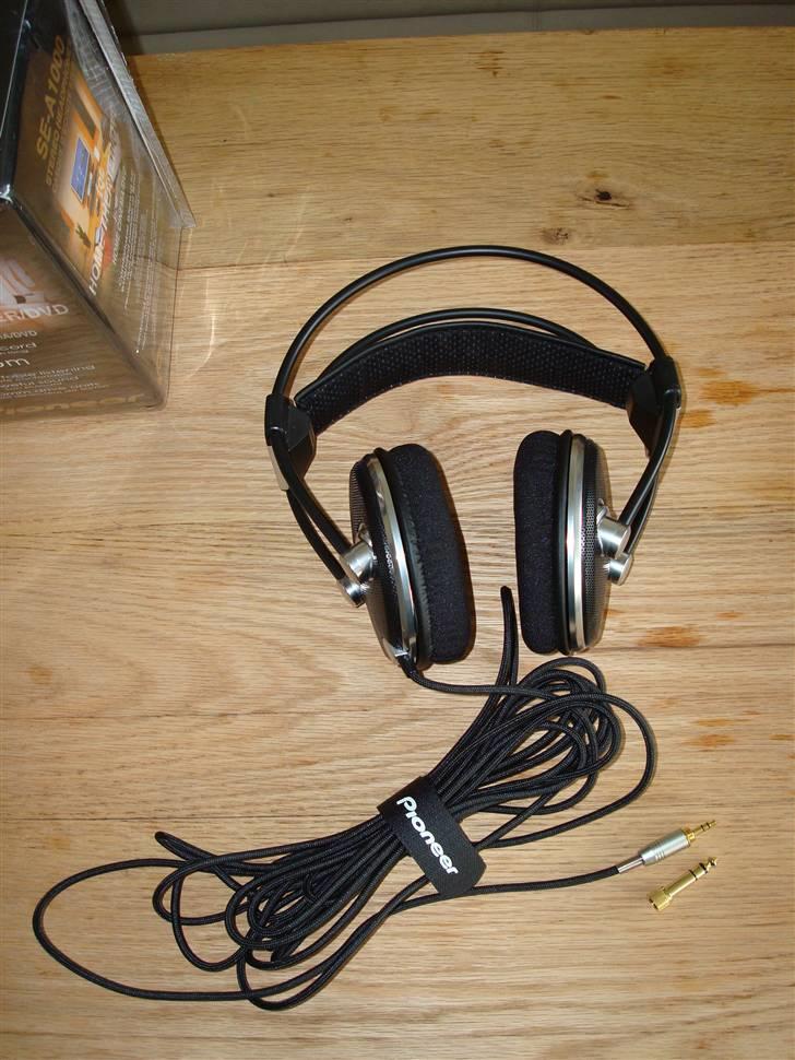 Hjemmebiograf Fra den gamle lejlighed - Lækkert 6 meter kabel der er godt foret og med gode kvalitetsstik i enden. billede 20