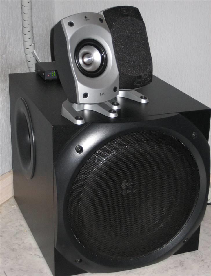 Computeranlæg Logitech Z-5500 Digital - Subwoofer  + satellithøjtaler billede 2