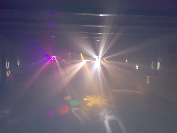 Diskoteksanlæg DeeJay-Brothers TIL SALG - så er det blevet mørkt så kan vi se det  billede 6