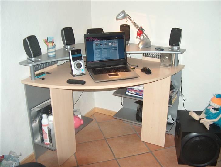 Computeranlæg logitech z 5500 og jvc - Logitech Z-5500 billede 2