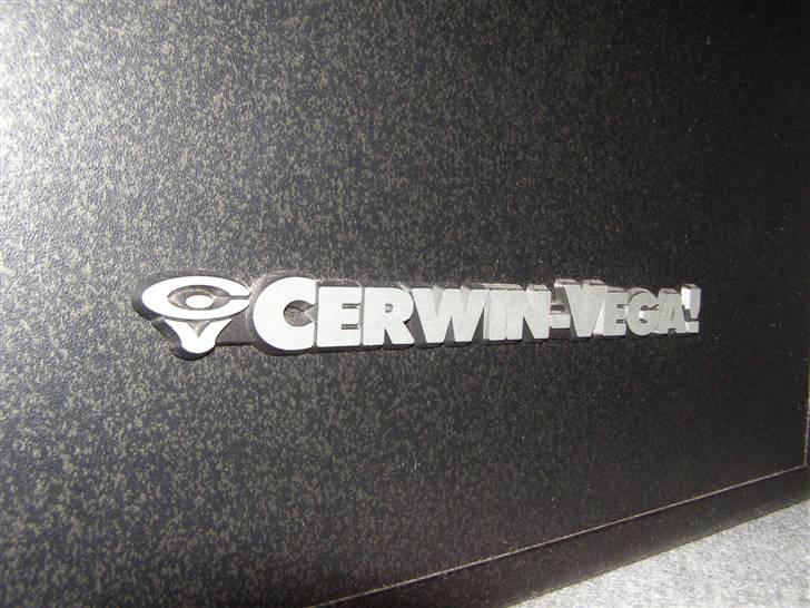 Musikanlæg Cerwin Vega & NAD - Cerwin Vega logo billede 1