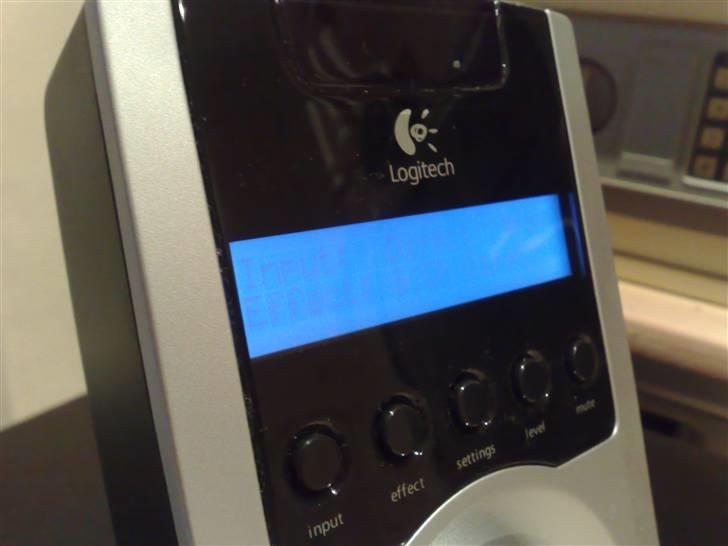 Musikanlæg Logitech Z-5500 Digital - Blå lys ser da godt ud :) billede 2