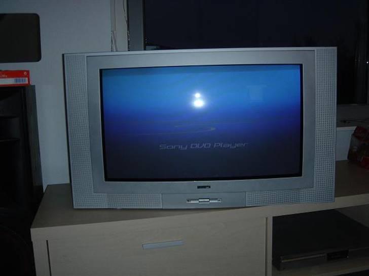 Musikanlæg Mit crap - 28" widescreen Lumatron billede 4