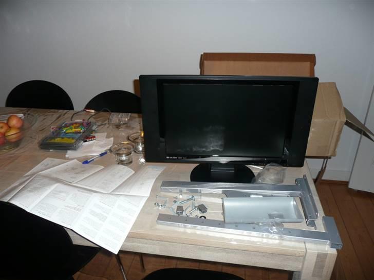 Musikanlæg Technics/Eltax/DIY  - Det nyeste DIY projekt: Loftmonteret LCD-tv til soveværelset... så nu håber jeg bare at loftet kan holde til det :-S billede 15