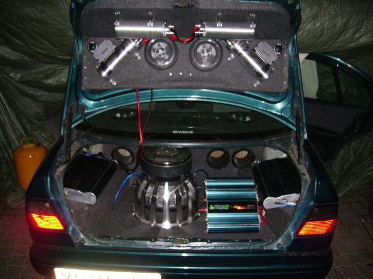 Bilstereo Earthquake billede 6