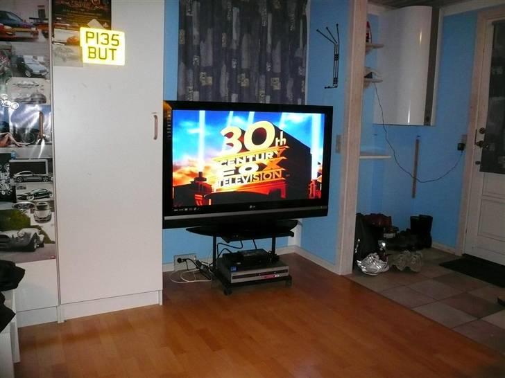 Hjemmebiograf 50" Plasma + Computer - Herligt, julegaven endelig på plads billede 1