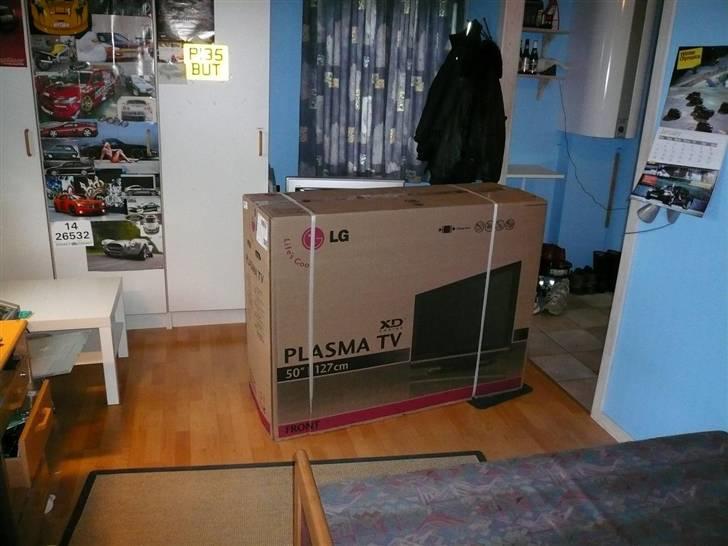 Hjemmebiograf 50" Plasma + Computer - Lige kommet ind af døren billede 2