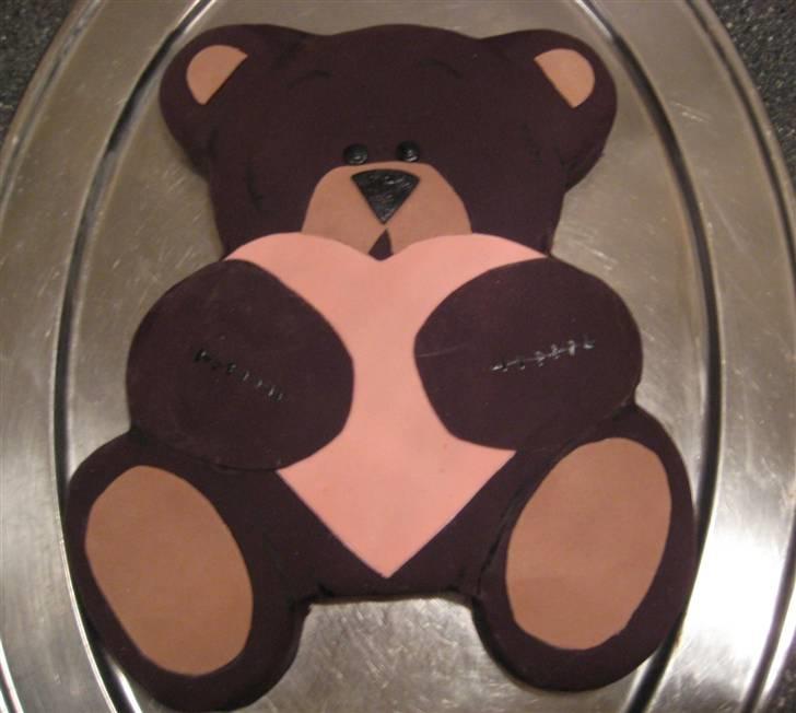 Bamsekage - Et stk færdig Bamsekage billede 4