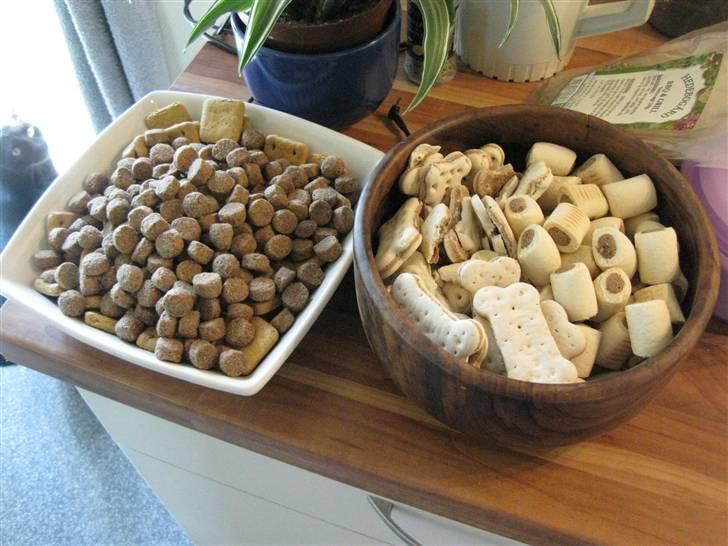 Peanuts fødselsdag - Se alle de guffer kun til mig og Guffi. nej tror han får nogen med hjem til Lille My også... billede 14