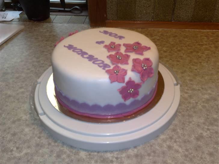 Mine fondant kager - Fødselsdagskage til Tommys mor :) billede 24