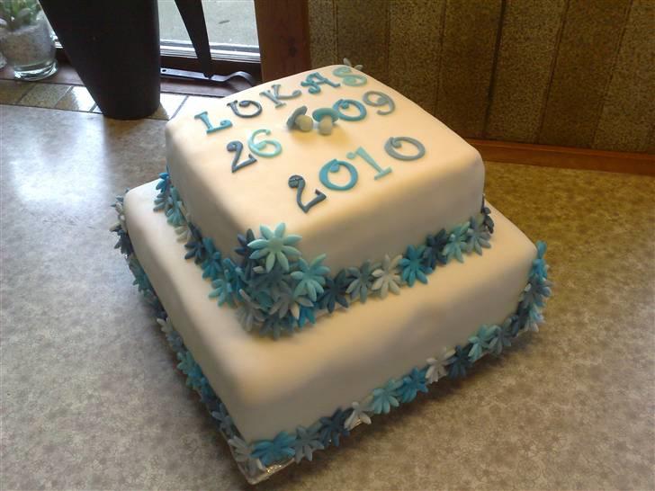 Mine fondant kager - Lukas sku da lige døbes, og så sku der jo kage til :) billede 27