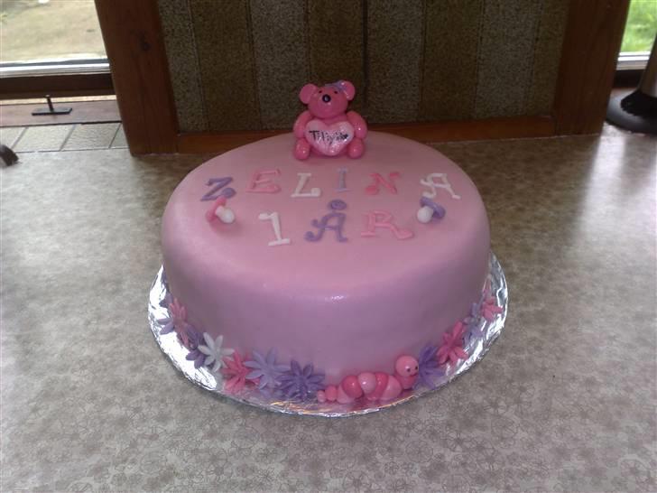 Mine fondant kager - Zelina blev 1 år og sku da ha enkage :) billede 33