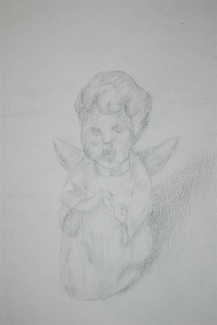 Mine malerier og tegninger mm. - Engel figur som jeg har tegnet efter. billede 2