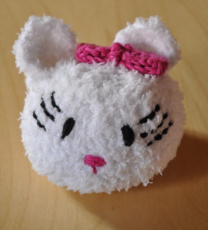 Hæklede sager - Hello Kitten - hun er også fluffy og blød =) billede 8