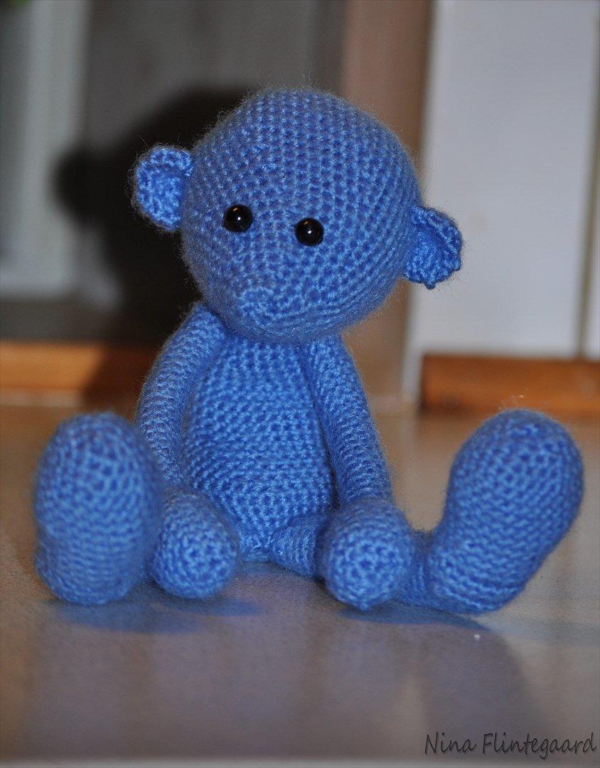 Hæklede sager - Fidusen =D

Han er 15 cm siddende og 25 cm stående =) billede 60