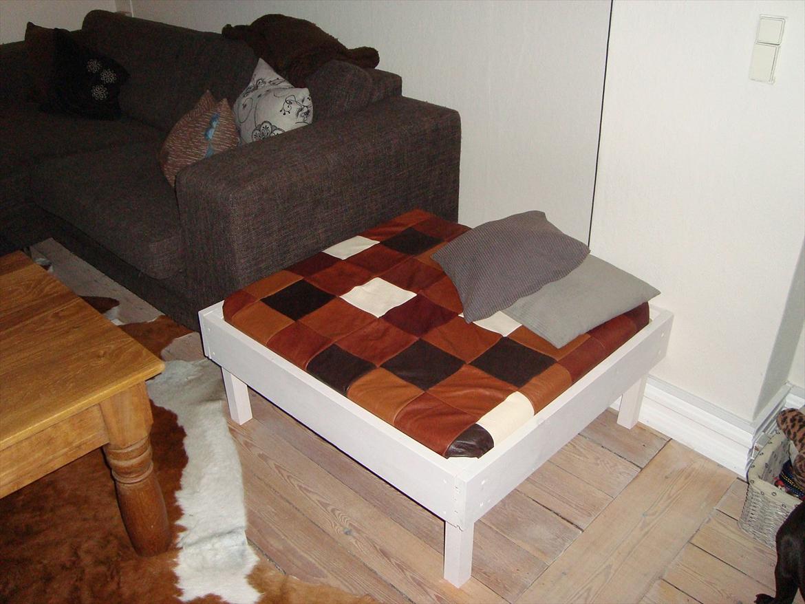 Hunde-trappe og hundeseng som trappe. billede 1