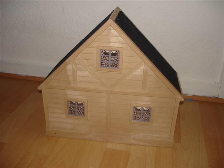 Min kreative ting! - Dukkehuset set bagfra. billede 11