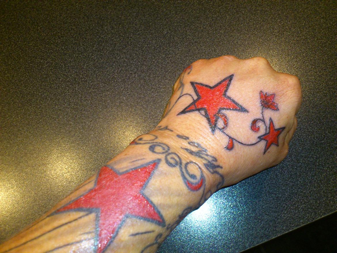 Mine Nihoo-sin tattoo´s  - så vidt så godt..... nu mangler der bare skygger på den : ) billede 18