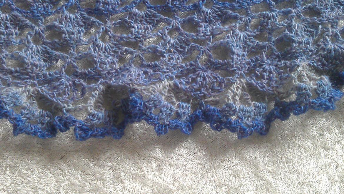 Mine hæklerier/strikkerier - Nærbillede af blondekant på hæklet sjal billede 3
