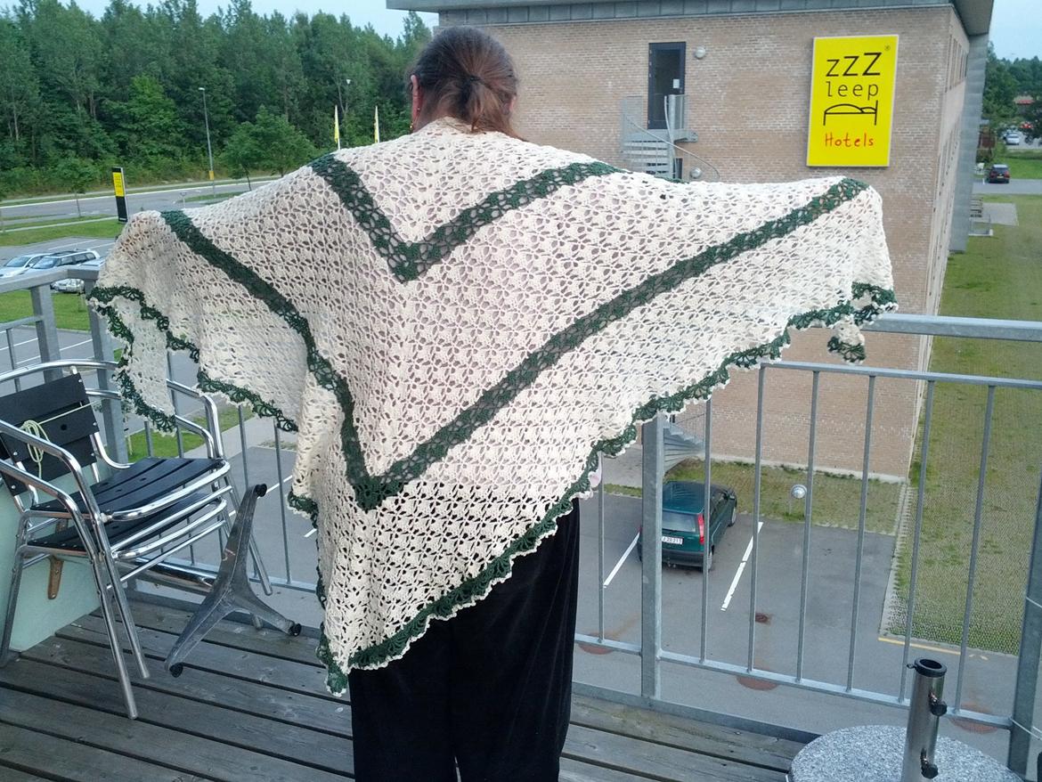 Mine hæklerier/strikkerier - Endnu et hæklet sjal billede 5