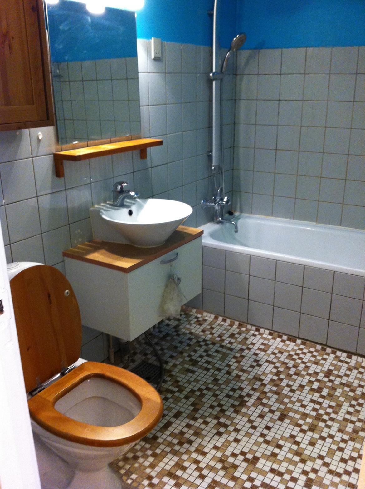 Lejlighed - renovering - Bad.. Alt skal ud billede 4