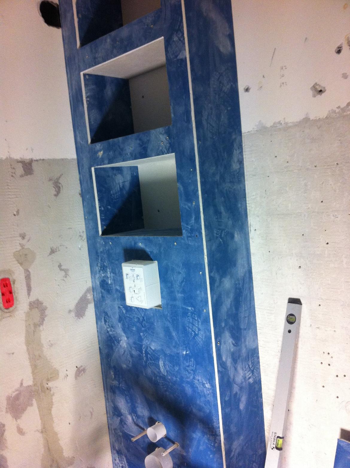 Lejlighed - renovering - Skabe over væghængt toilet.  billede 20