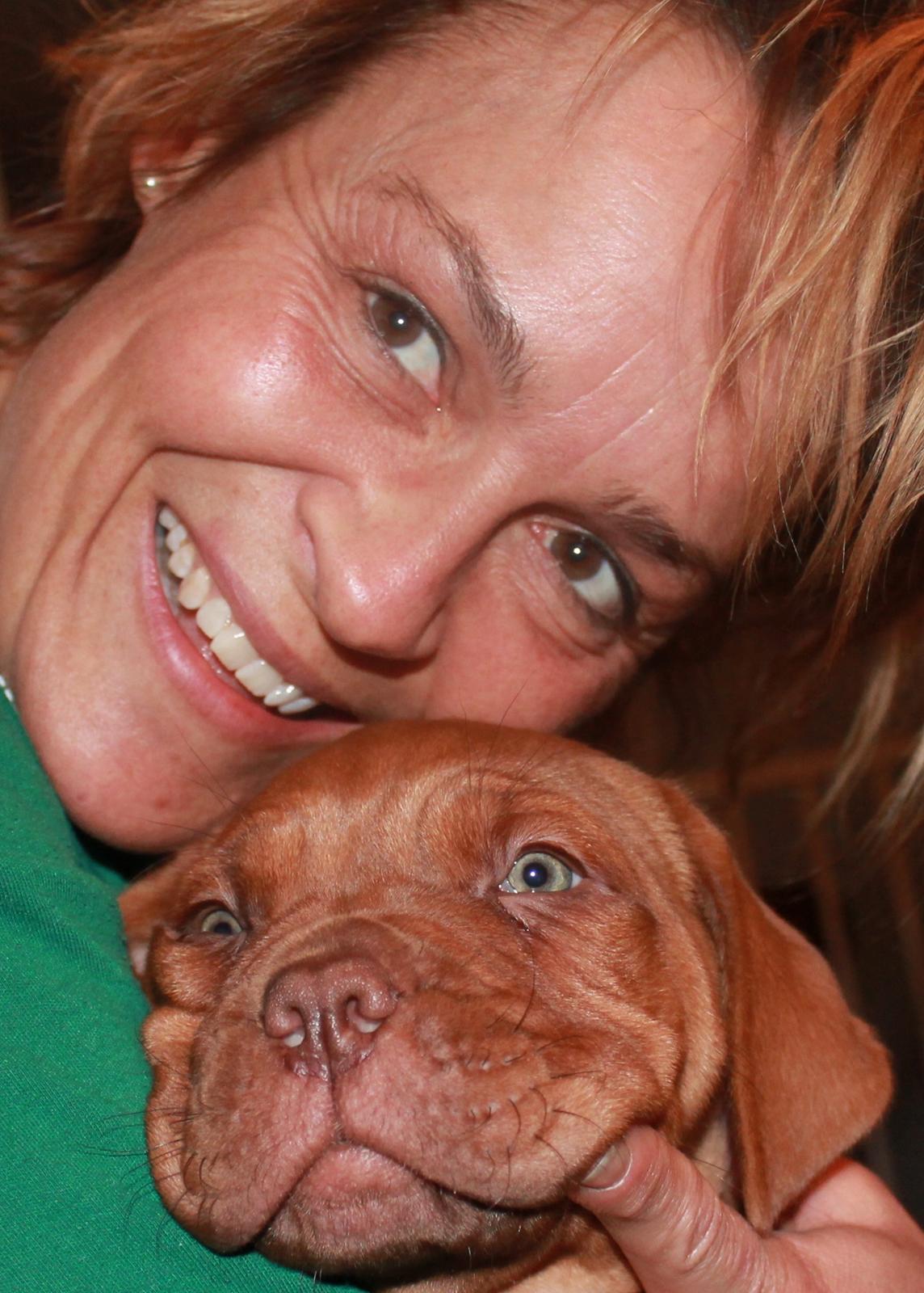 mig og nogen af de hunde jeg endten ejer eller har hjuipet videre  billede 1