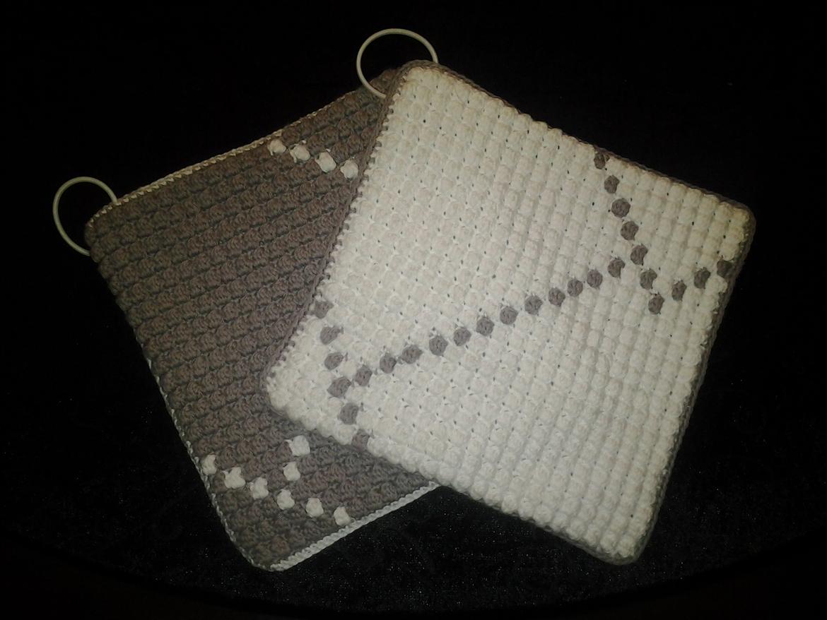 Mine hæklerier/strikkerier - Hæklede grydelapper - boblemønster billede 20