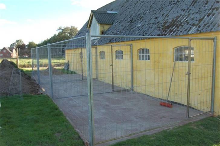 Hundebokse & løbegårde - D 04.09.07. billede 12