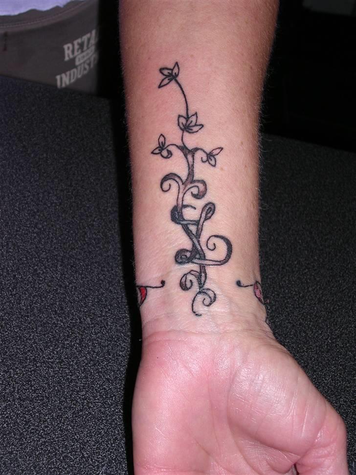 Mine Nihoo-sin tattoo´s  - Her er den lidt lavet om på .... billede 16