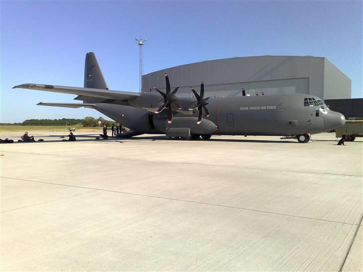 Salsa på flyvetur med Hercules fly... - Hercules i fullsize... billede 15