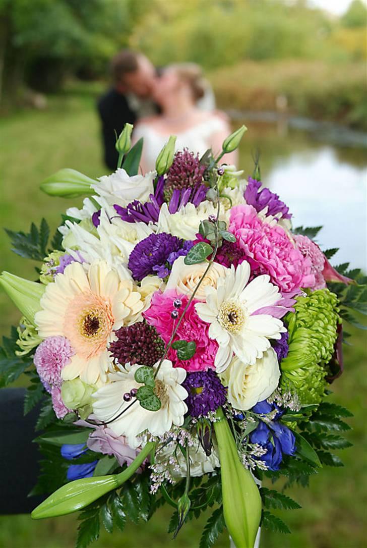 Bryllupsbilleder - Her er der lige et mere af buketten, som nu ligger på min mors gravsted. billede 7