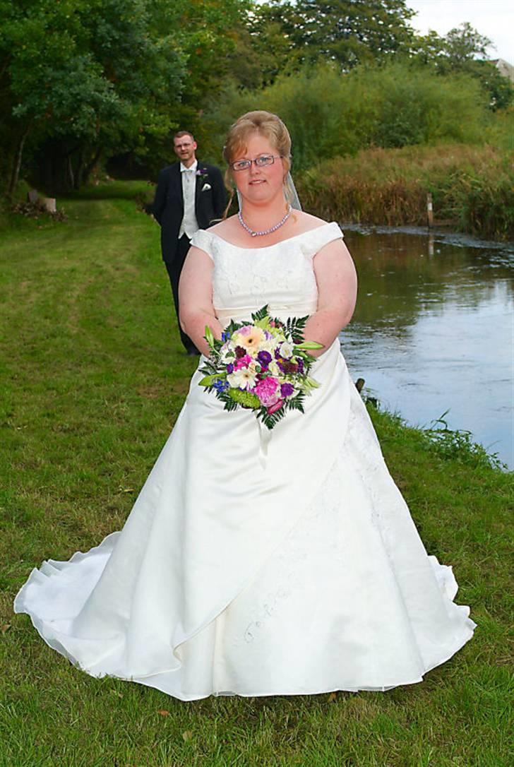 Bryllupsbilleder - Han har allerede fundet sin plads. billede 4