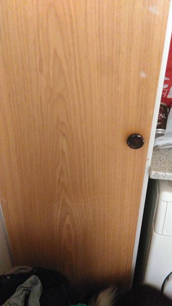 Børne(hunde)sikring af skab?