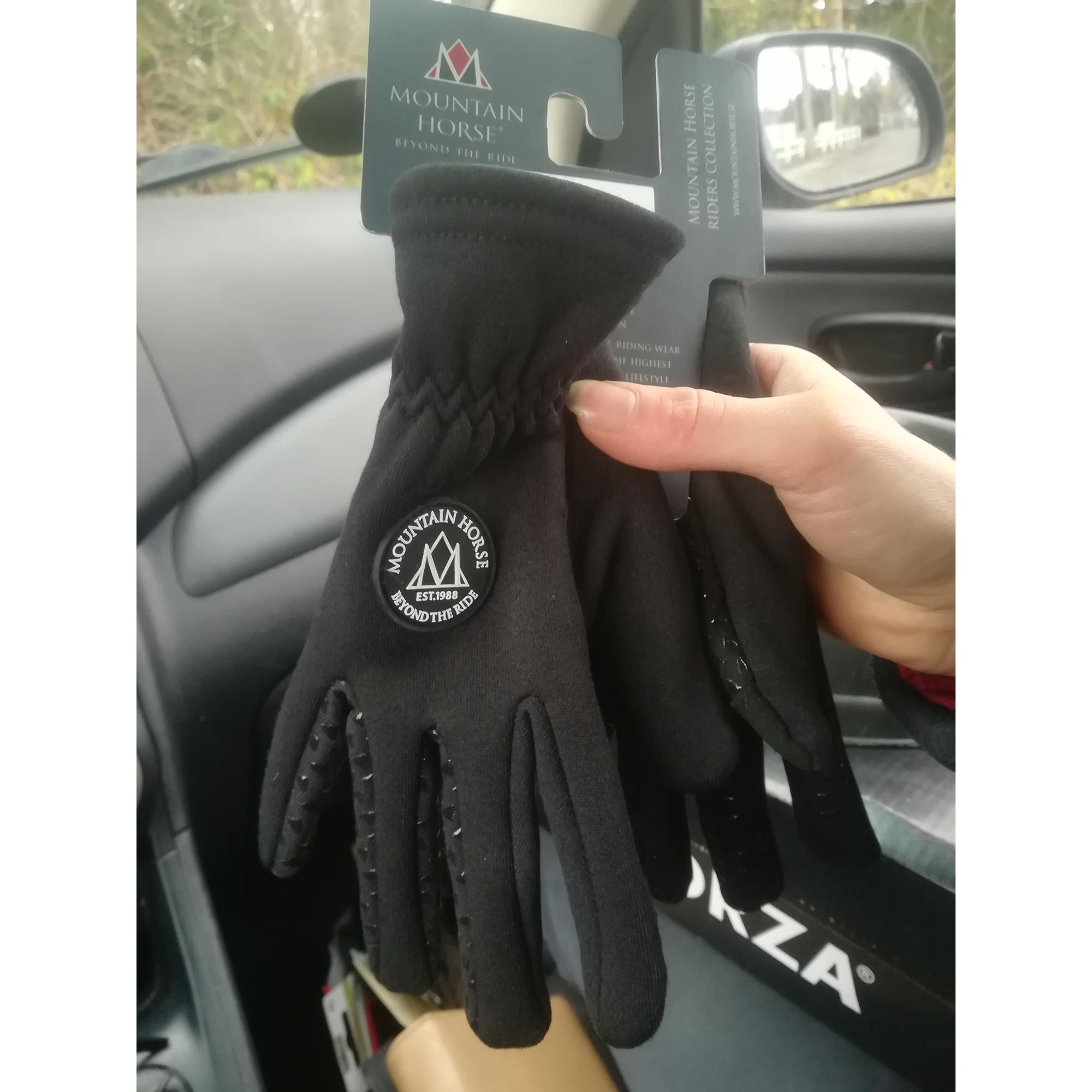 (varme) handsker til hundetræning Skrevet af Anine