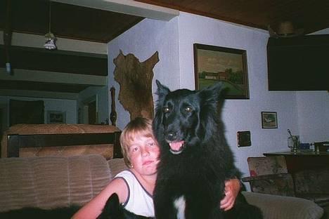 Groenendael Elmelys Kiami - Vores datter sammen med Kiami billede 1