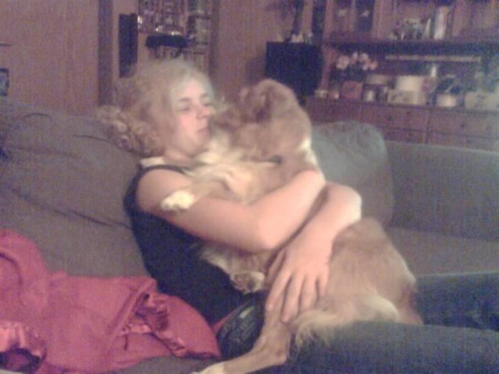 Blanding af racer gismo - mig og gismo i den gamle sofa vi havde jeg skulle lige havde et kys  billede 2