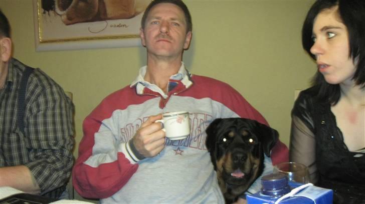 Rottweiler Chicco [SOLGT!:'(] - Far og Chicco:) billede 10