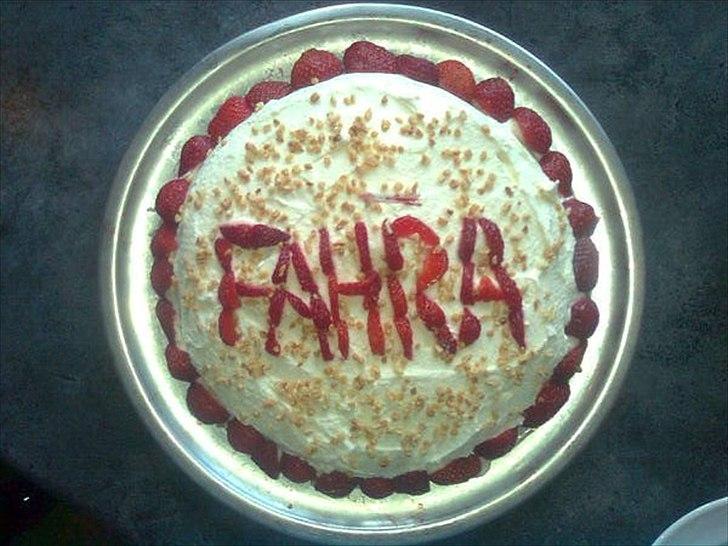 Schæferhund Kiamis Fahra (Mor´s hund) - Så fik Fahra hendes fødselsdags lagkage.:) billede 16