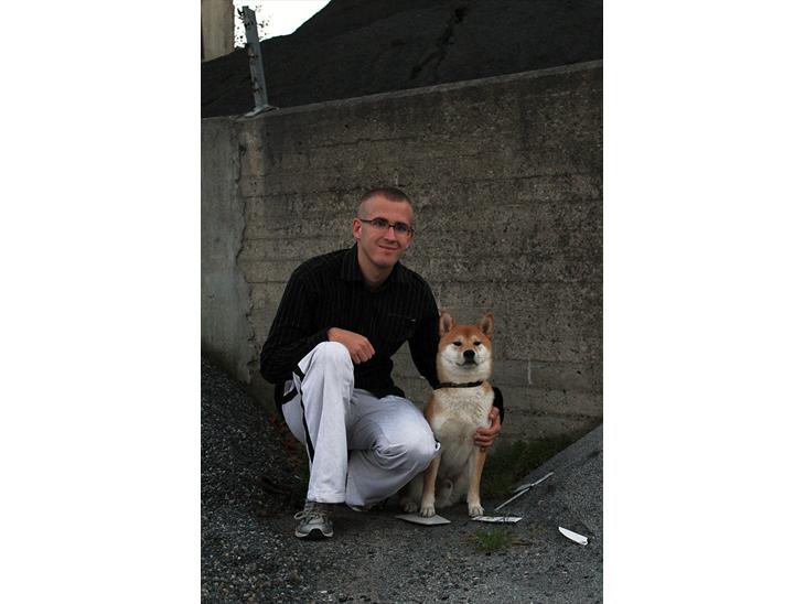 {{currentPhoto.altText}} billede {{currentPhoto.number}}