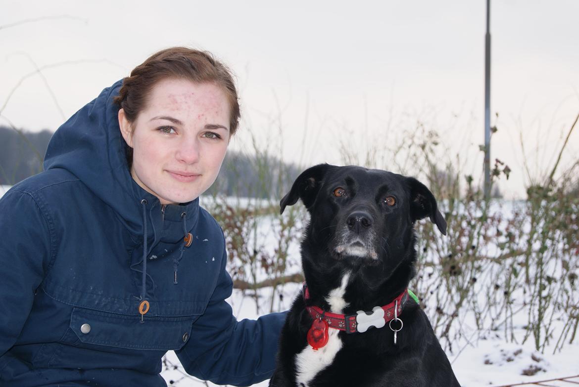 Blanding af racer Ida - velkommen til ida´s profil :) 

her er jeg med min søster trine i haven  billede 1