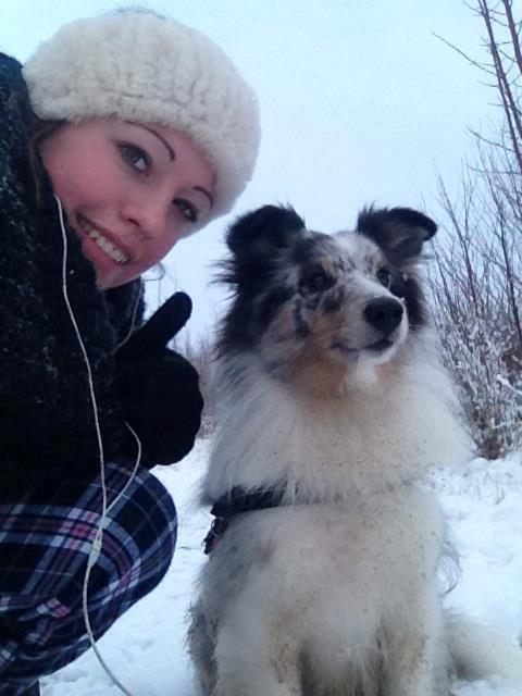 Shetland sheepdog Shenaja Blue Star On The Sky - Chicha <3 - Chicha og jeg på eftermiddagstur i vinters 2012 :) billede 17