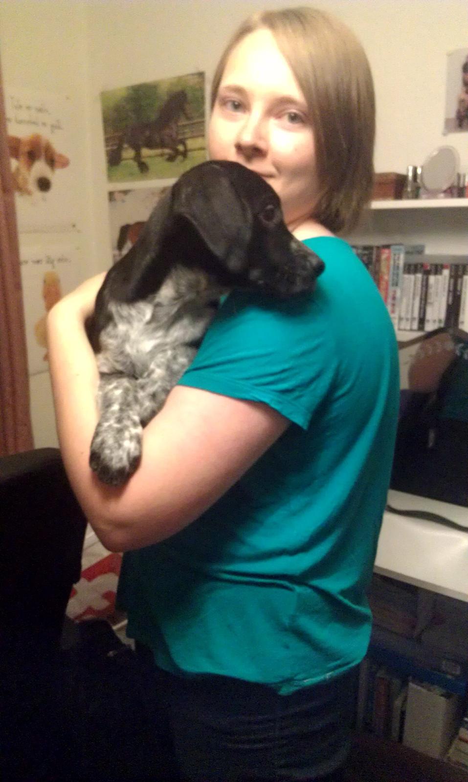 Blanding af racer Zita - D. 9/6-13
Vi hentede hende om aftenen, så vi var først hjemme ved 23-tiden, og det bette pus skulle selvfølgelig løbe frem og tilbage og undersøge hele huset xD Men jeg nåede da at fange hende og tage et billede ^_^ billede 1