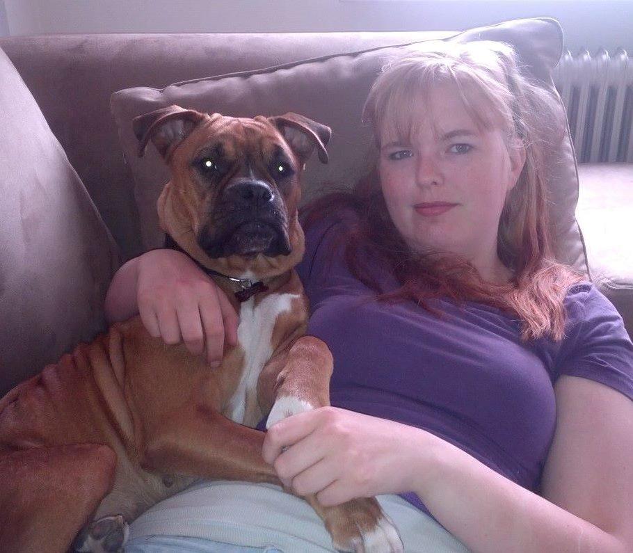 Blanding af racer Emma - Emma passer på en billede 1