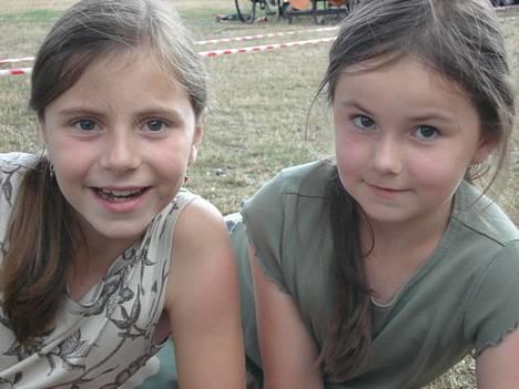 Fransk bulldog Eigil - Dette er mine "storesøstre", som jeg elsker at lege med! billede 7