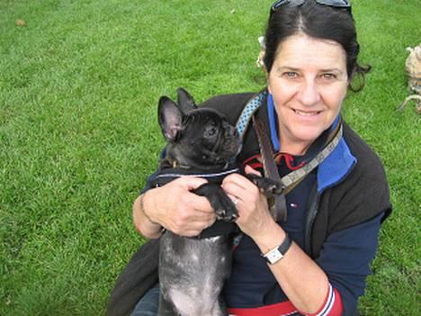 Fransk bulldog Cuba - Med farmor på tur billede 16