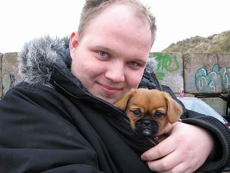 Blanding af racer Bonnie - Her sidder jeg på fars arm inde i varmen.. billede 5